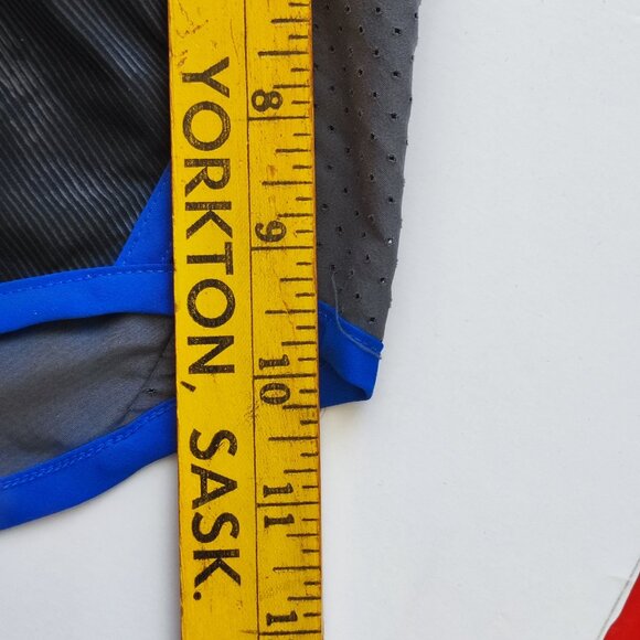 Under Armour HeatGear athletic short grey tie-dye women's size M - Picture 10 of 12